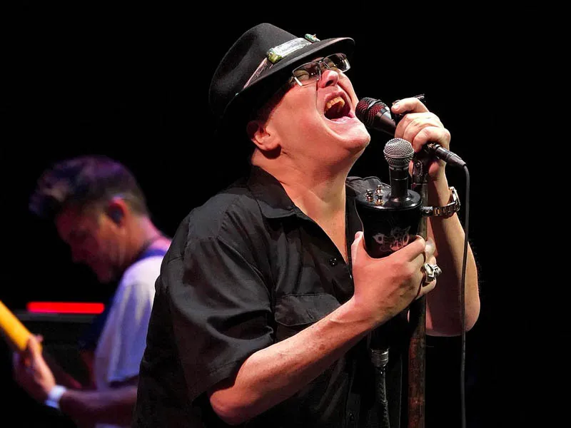 Blues Traveler